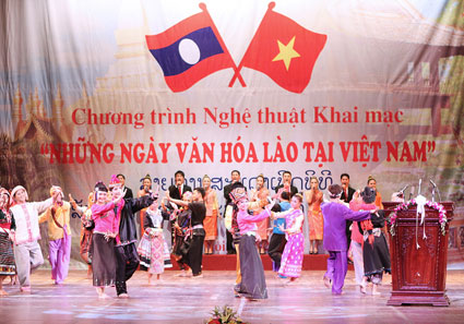 Les peuples vietnamien et lao préservent pour toujours leurs relations particulières